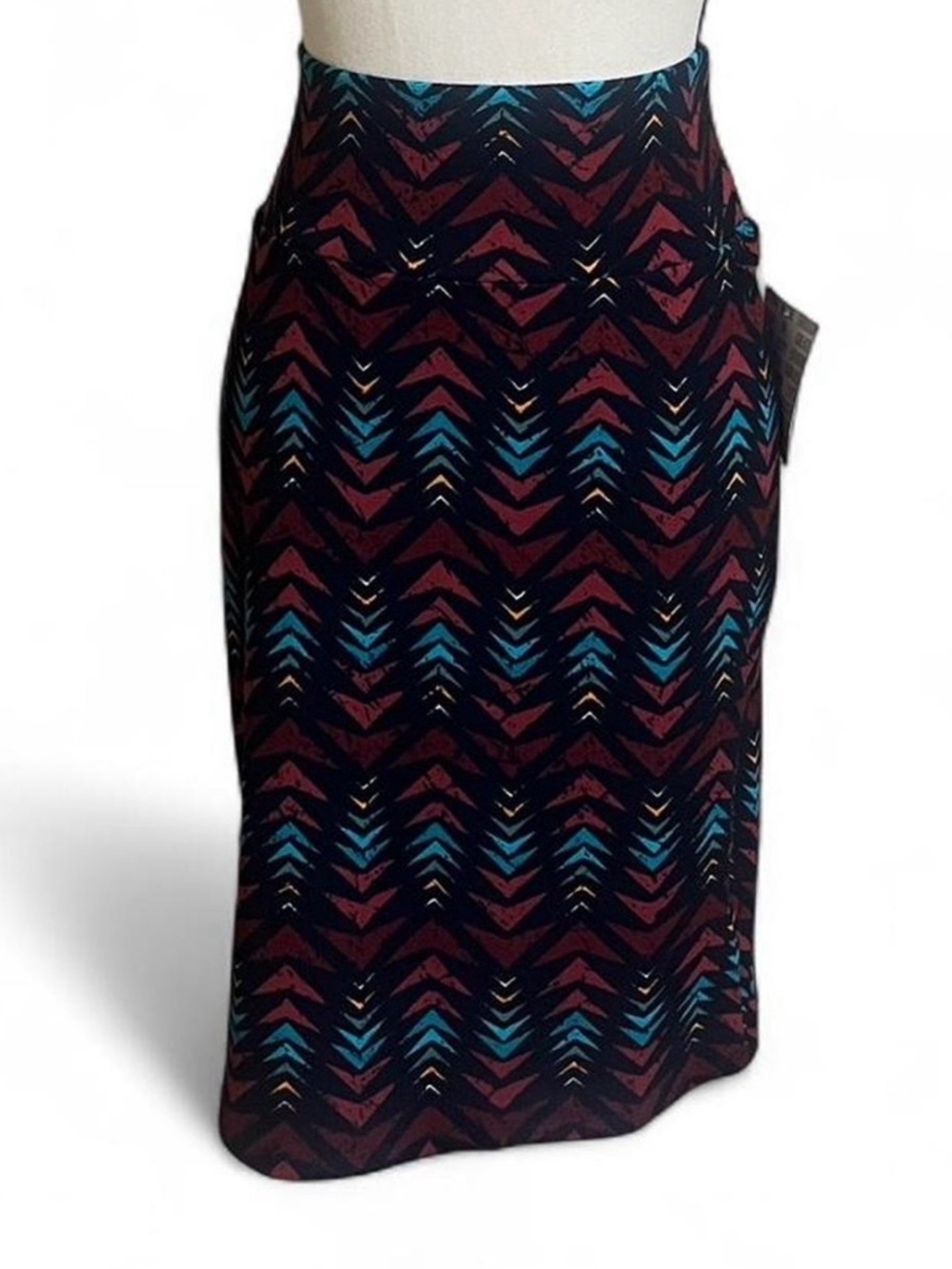 LuLaRoe Pencil Skirt Sz M CASSIE Geometric/Chevron Print Closet Staple Feminine